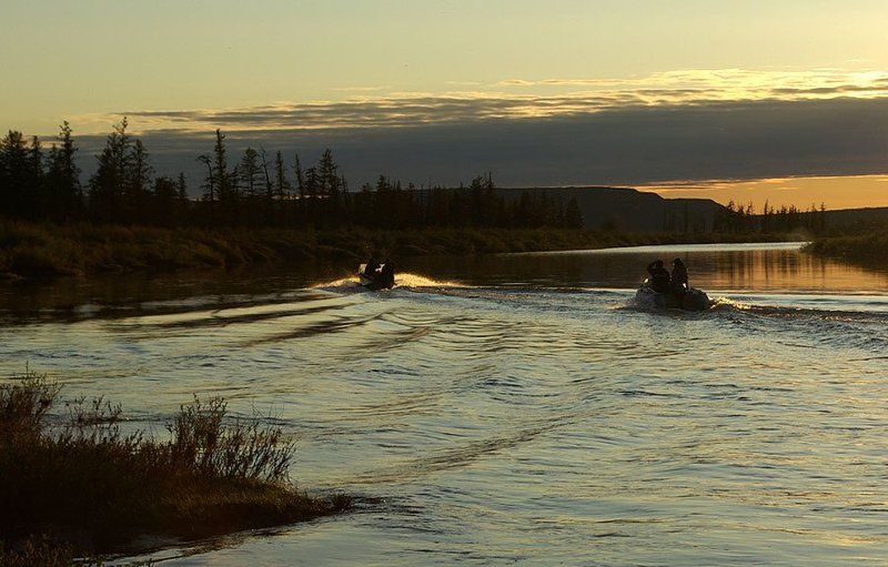 лодка, река, вечер По вечерней реке фото превью