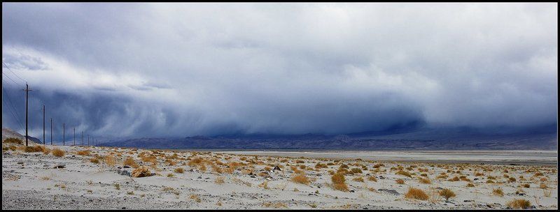 Storm over Owens Valley фото превью