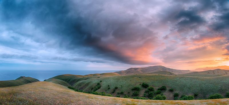 Закат, Крым, Судак, Тучи Бархатные холмы. фото превью