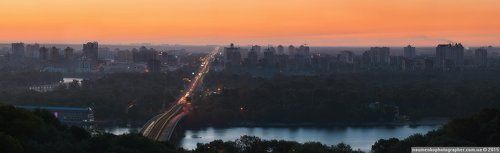 Киев. С Добрым утром или 40 мин до воcхода солнца !