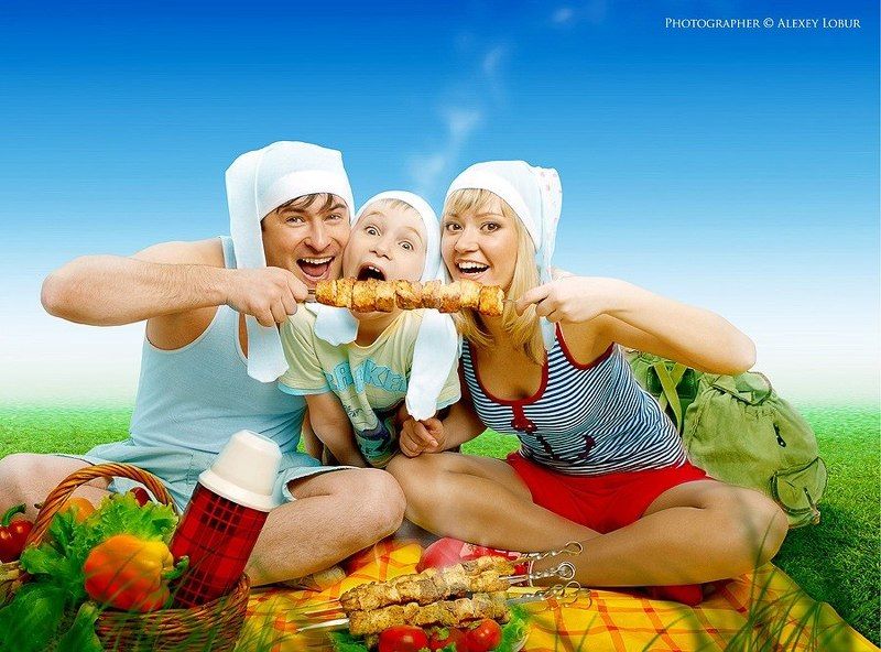 семья, зайцевы, пикник, реклама, ретушь, монтаж, лобур Иллюстрация в каталог продукции фото превью