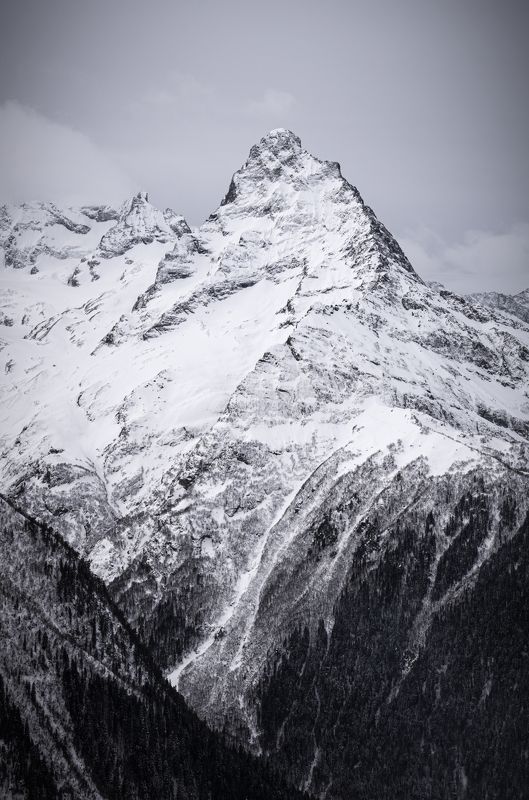 Гора Белалакая зимой фото превью