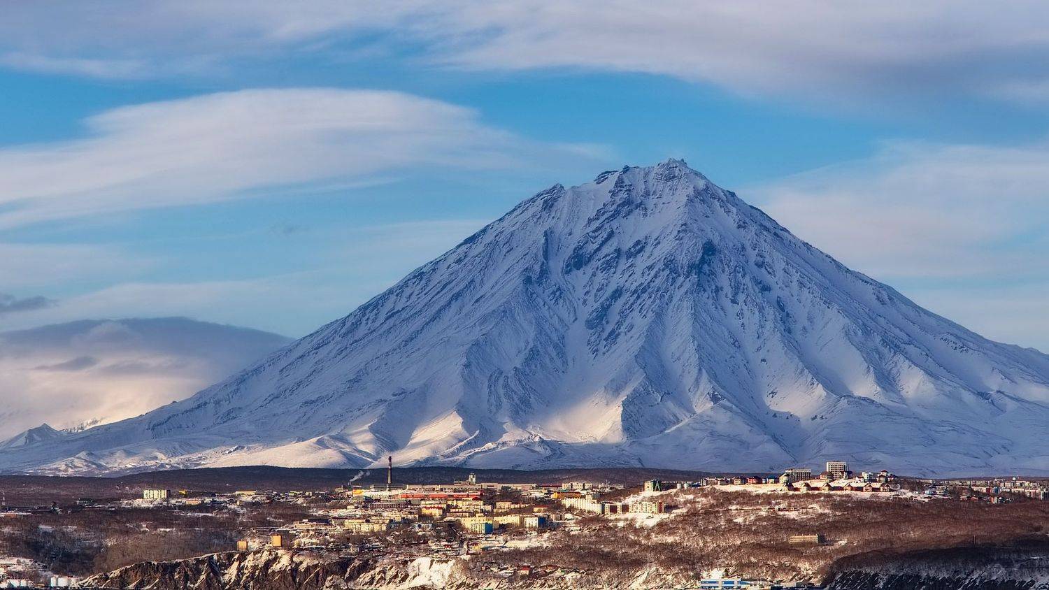 весна, корякский вулкан, камчатка, дачный посёлок, берег, свет, Евгений Паршуков