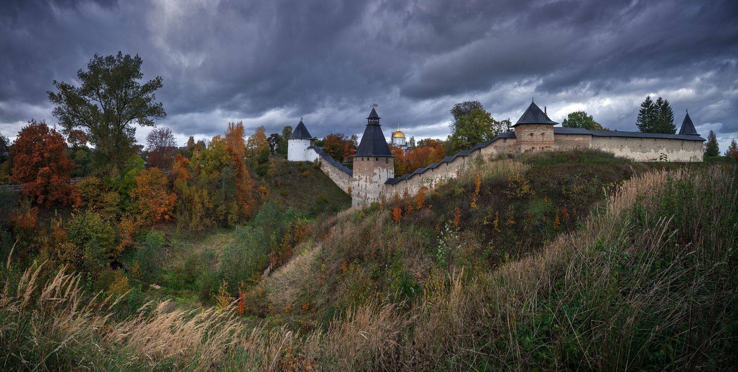 печоры, псково-печерский монастырь, очень, октябрь, Зверев Олег
