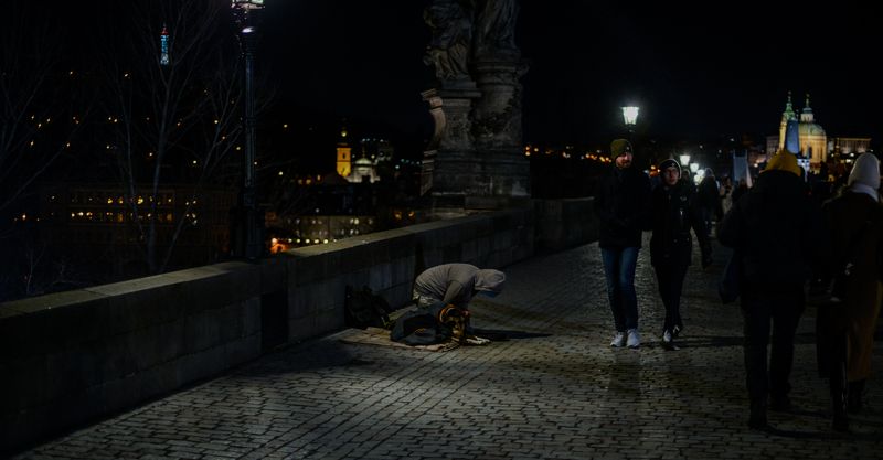 people, prague, begging, street, bridge The reality of life фото превью