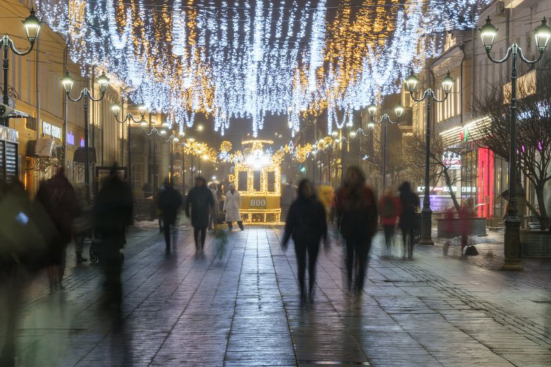 Улица в огнях фото превью