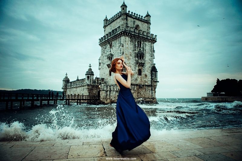 dancer, dance, palm, beach, belem, tower, queen, dark, sea, Portugal, Lisbon, waves, beauty, model, woman, blue, dress, feeling, beautiful, dark tower Dancer фото превью