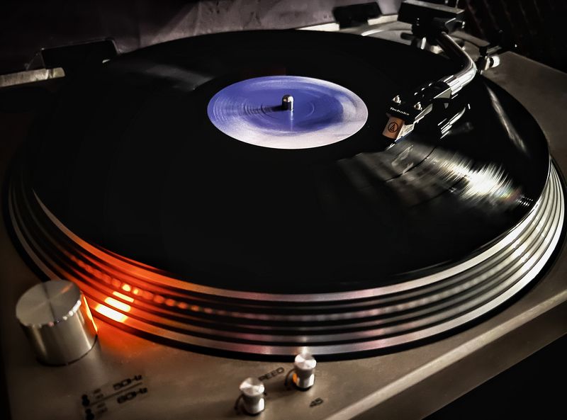 Из цвета в чб фото превью