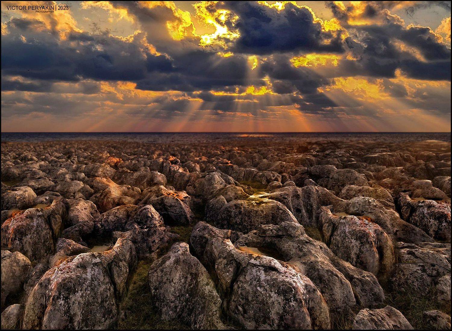 , Виктор Перякин