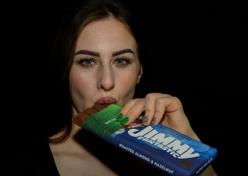 chocolate, lady, clear, look She loves Jimmy фото превью