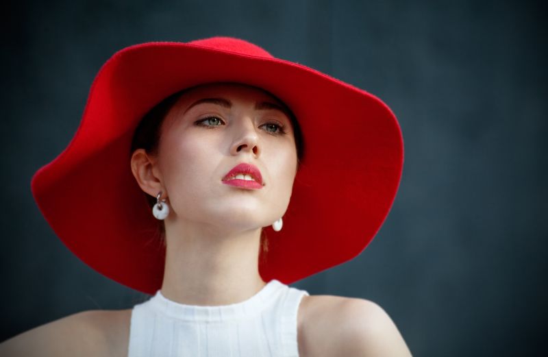 девушка,модель,шляпка Красная шапочка :) фото превью