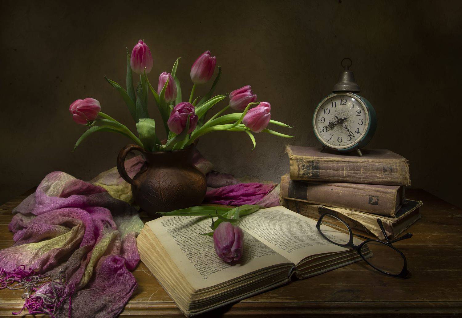 натюрморт, тюльпаны, книги, Феденкова Татьяна