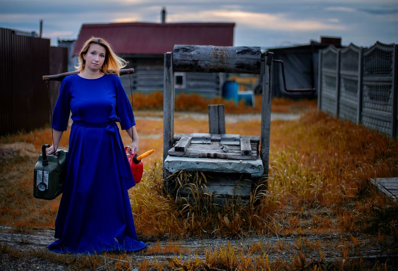 Russian gas station woman фото превью