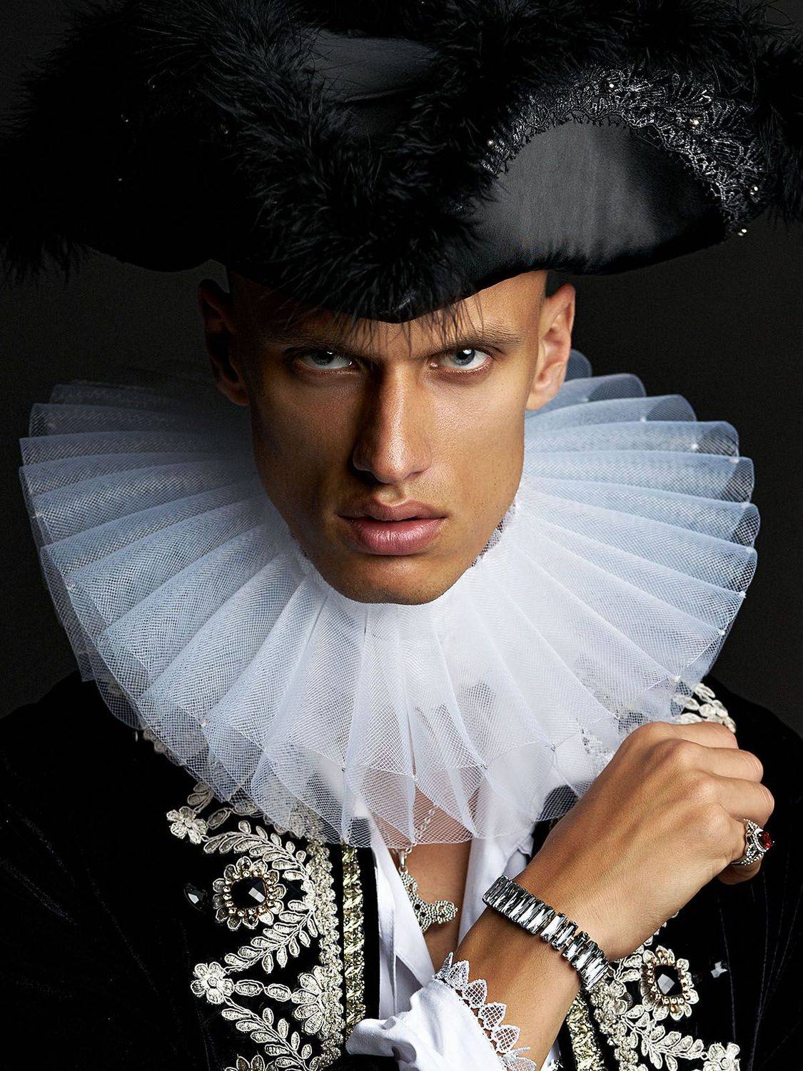 , Комиссаров Анатолий