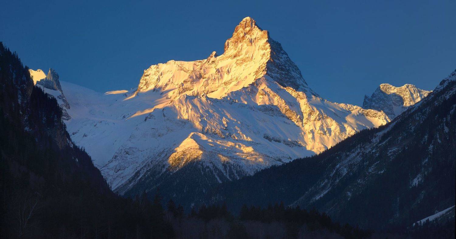 горы весна рассвет, Александр Жарников