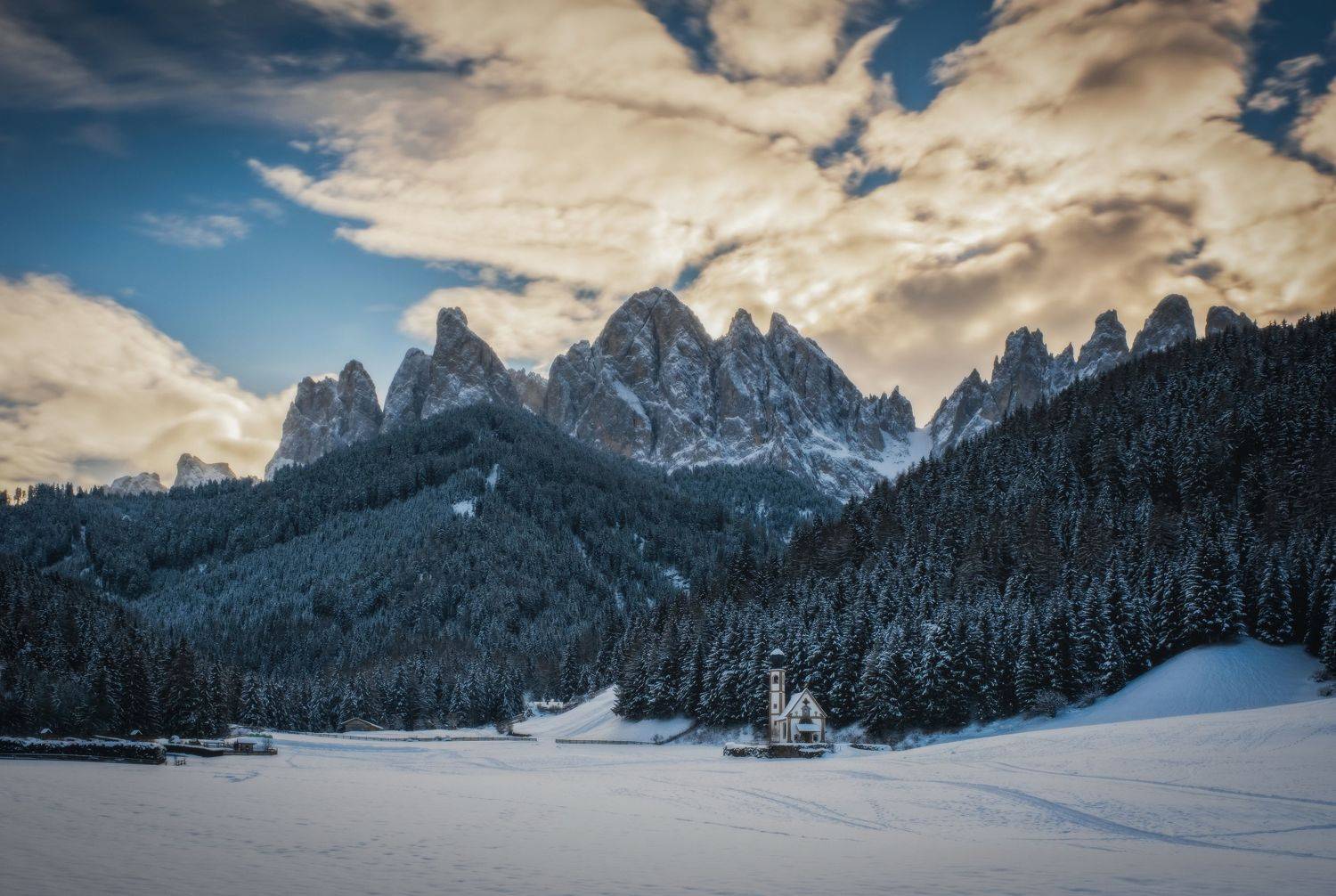 italy, mountains, church, snow, winter, santa maddalena, january 2023, bolzano, south tirol, италия, горы, церковь, снег, зима, санта маддалена, больцано, южный тироль, Вовк Сергей