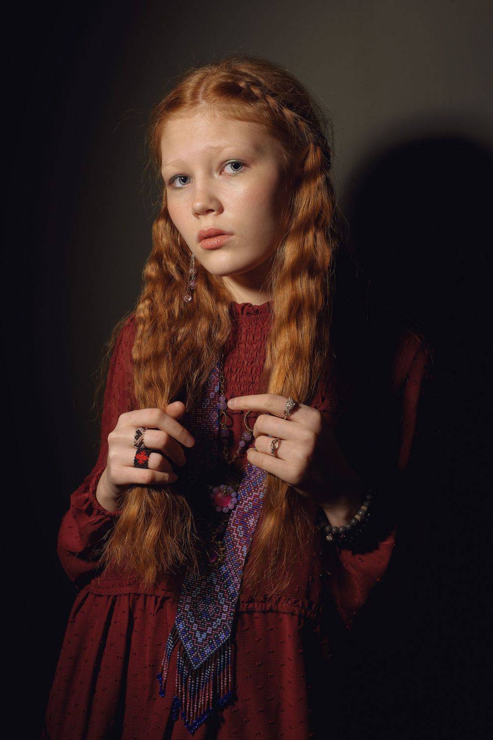 девочка, рыжая, бохо, косы, длинные волосы, взгляд, бисер, платье, модель, феньки, украшения, художественное фото, барокко, Максим Михайлов