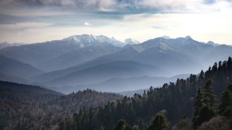 Далекие горы фото превью