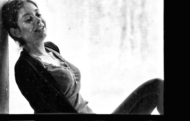 Laugh is powerfully beautiful фото превью