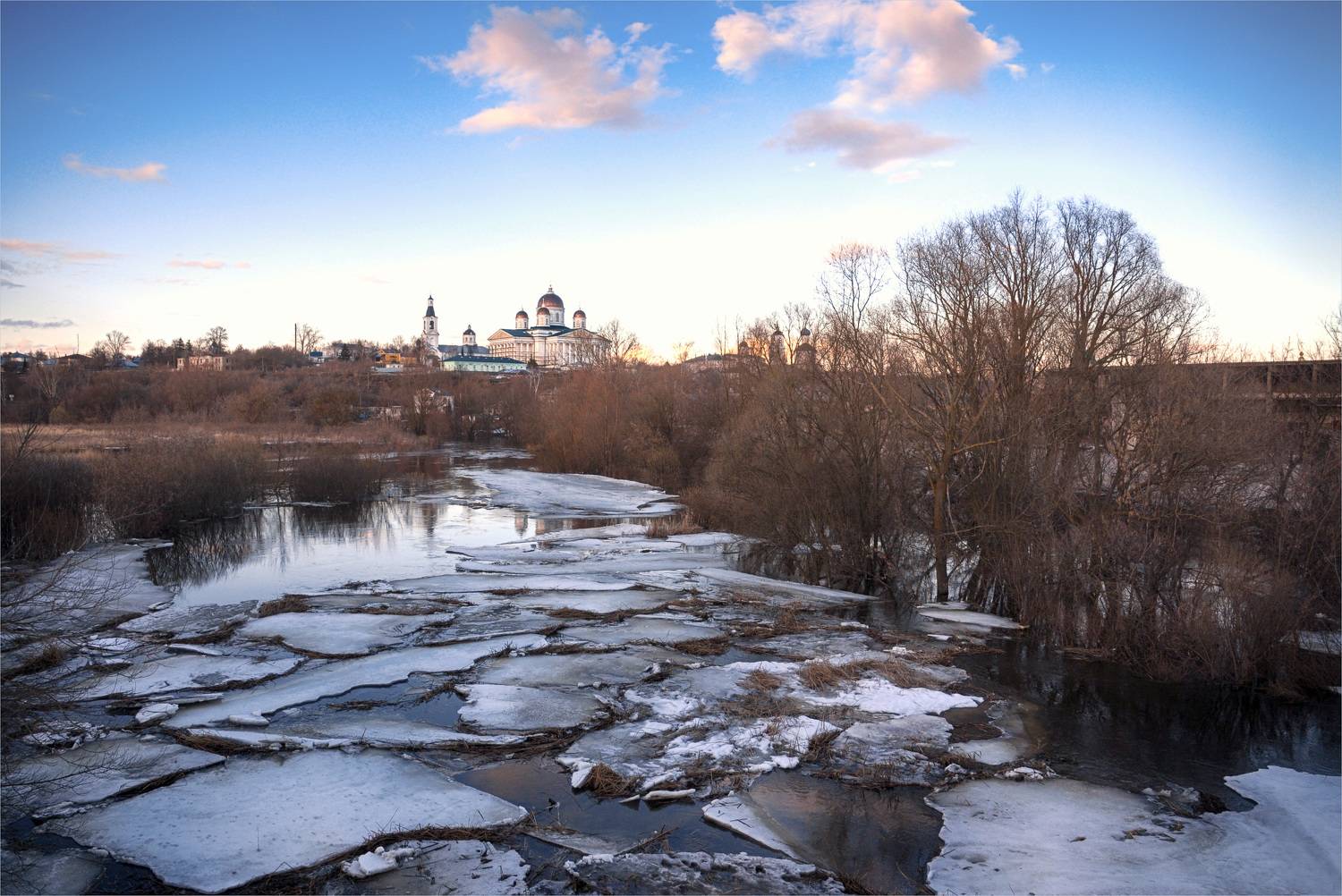 лед река собор отражения, Вера Петри