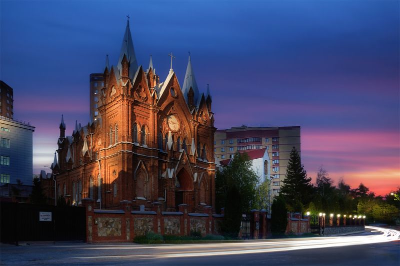 город, архитектура, храм, курск, вечер, здание,памятник Храм Успения Пресвятой Богородицы фото превью