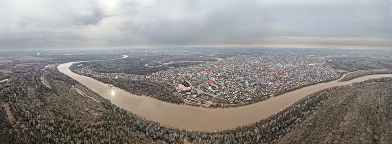 Мутное небо в мутной воде фото превью