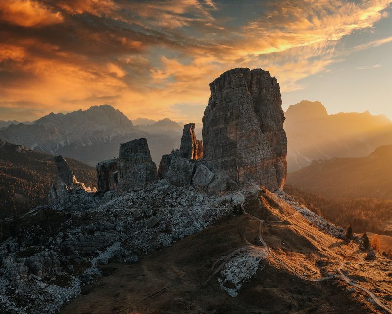 dolomites, доломитовые альпы, доломиты, тре-чиме-ди-лаваредо, италия, italy, cinque torri The Cinque Torri: Five Mythical Towers. фото превью