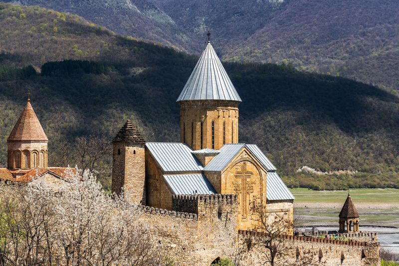 грузия, аннанури, весна Аннанури фото превью