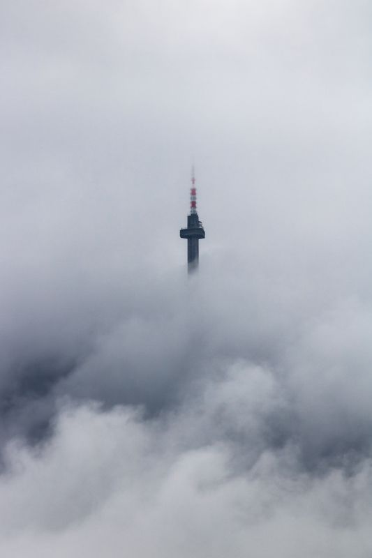 В облаках фото превью