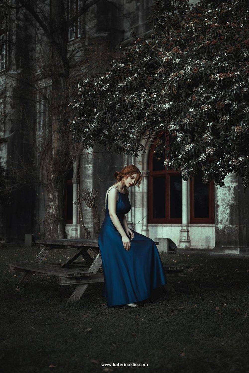 blue, madonna, wind, autumn, portrait, art, artwork, art photography, woman, beautiful, alone, feeling, windy, beauty, Катерина Клио