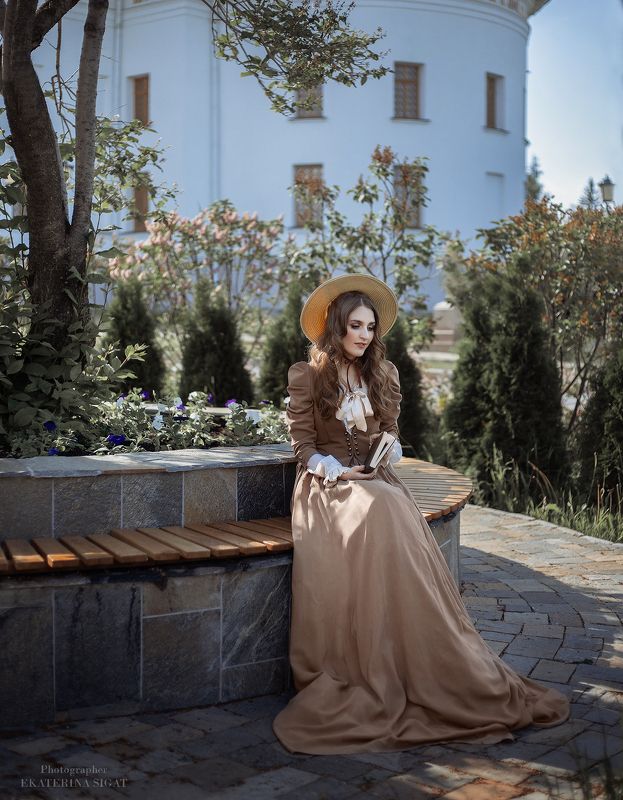 В саду фото превью