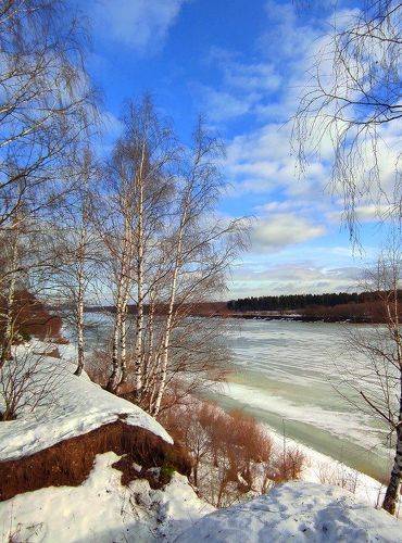 Весна на реке.