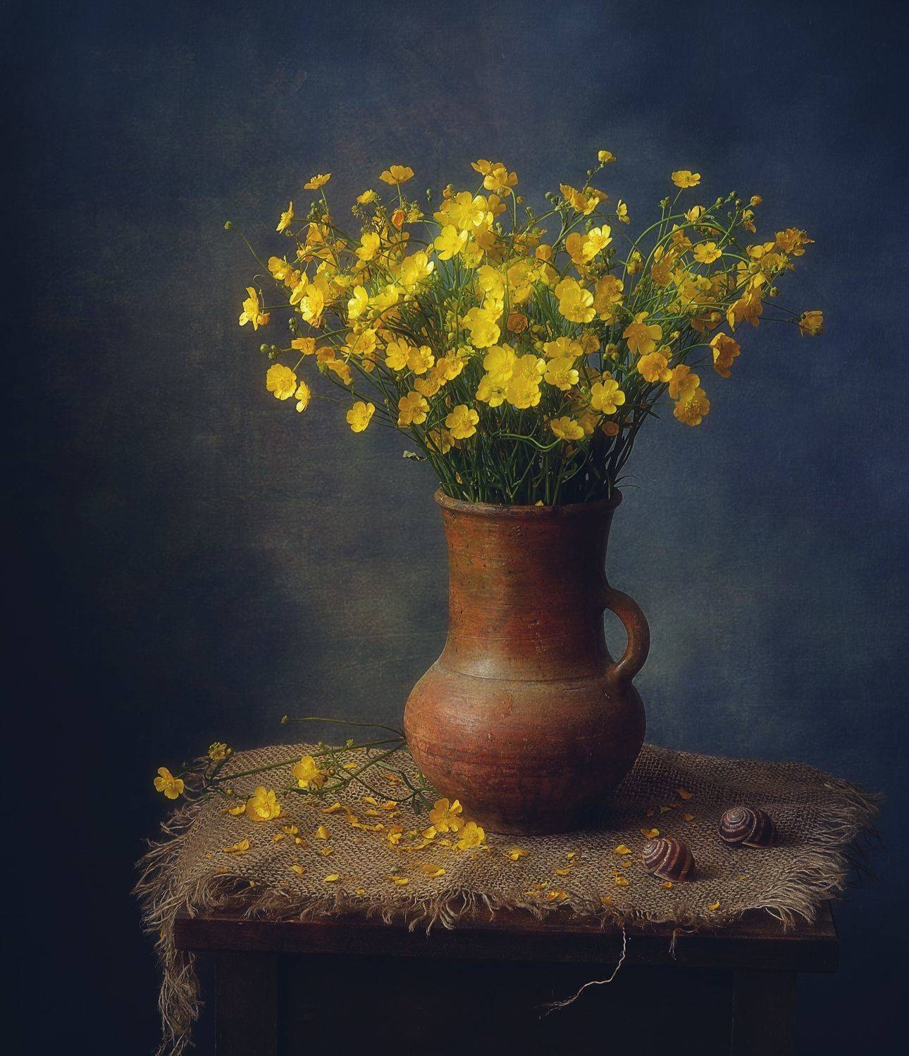 натюрморт,цветы,лютики,улитки, Наталия К