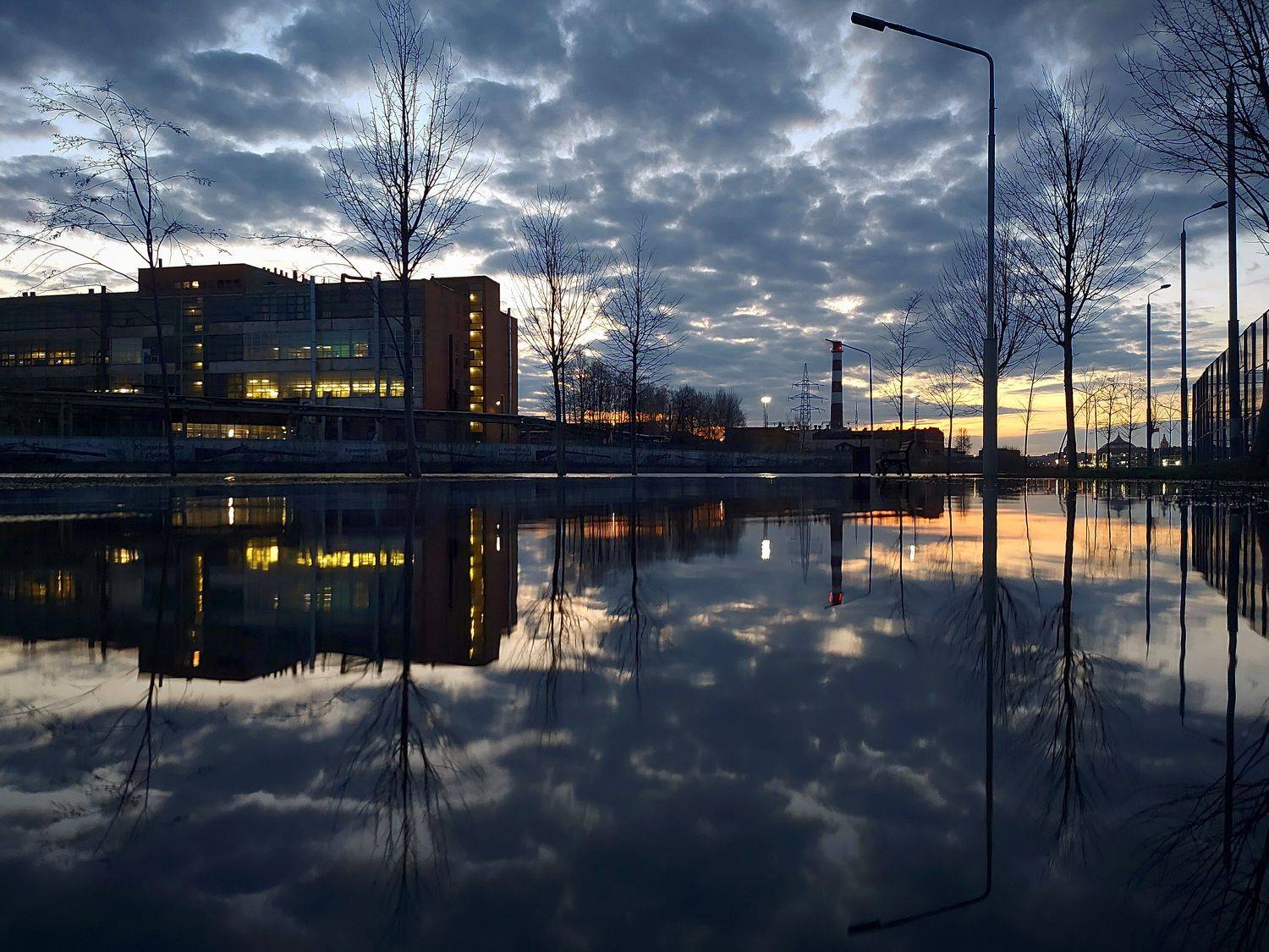 река, отражение, весна, вечер, закат, облака, сумерки, Валерий Савостьянов