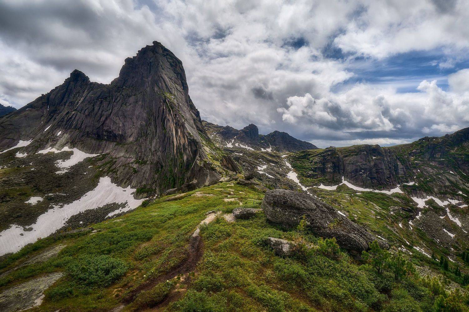 , Сергей Межин