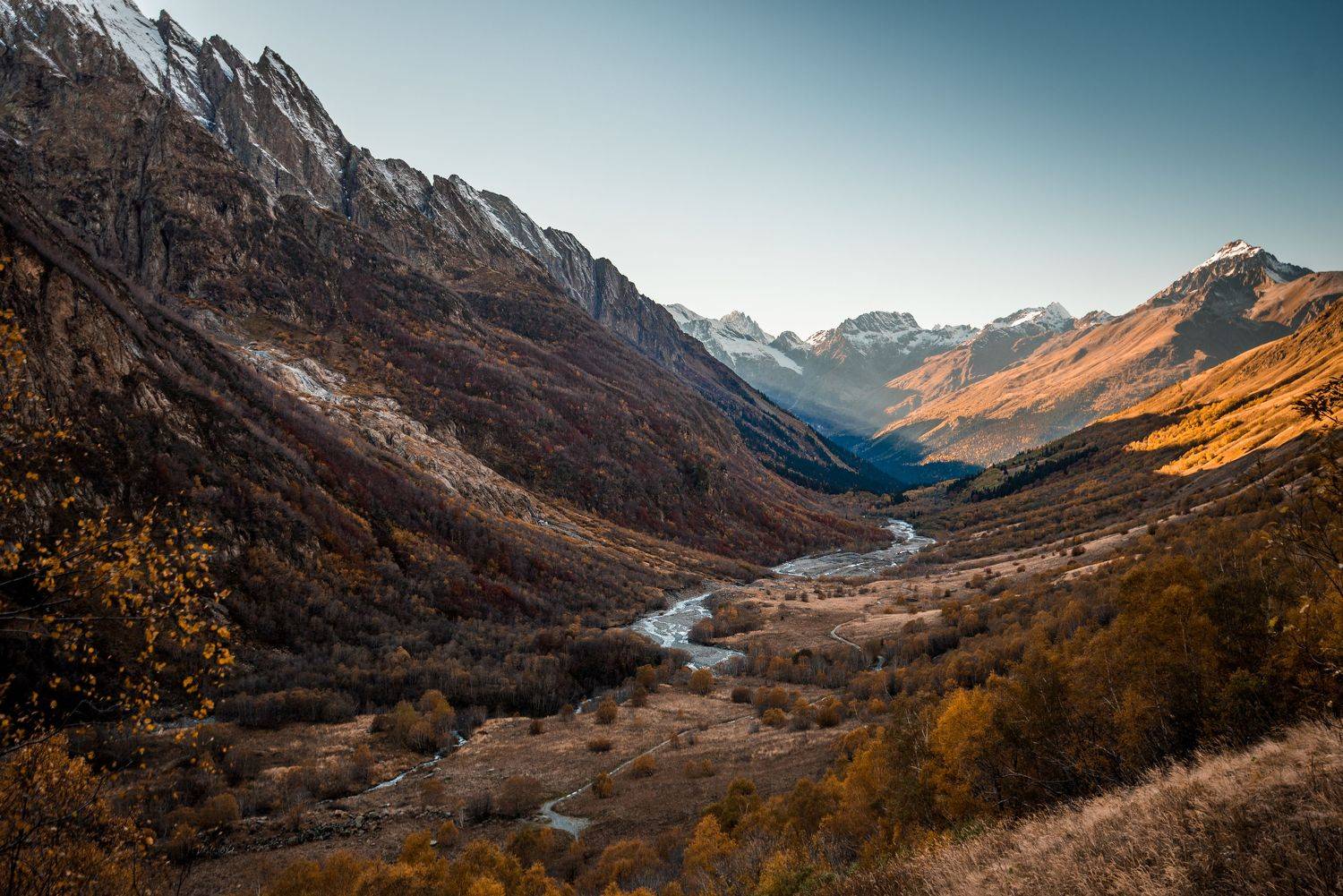 ущелье, горы, осень, река, водопад, вершины, лес, Дмитрий Величко