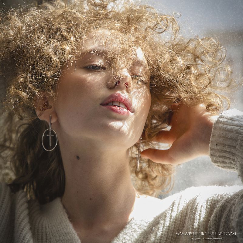 портрет, девушка, женский портрет, крупный план, солнечный свет Весенний портрет фото превью