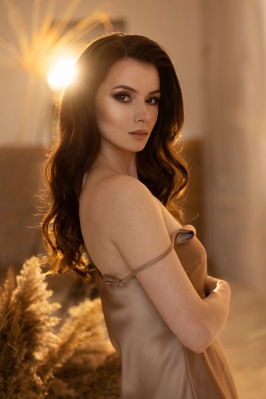 девушка, студия, студия с песком, карие глаза, портрет, фешн портрет, длинные волосы, beauty, fashion Алина фото превью