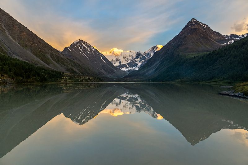 Отражение Белухи в Аккеме фото превью