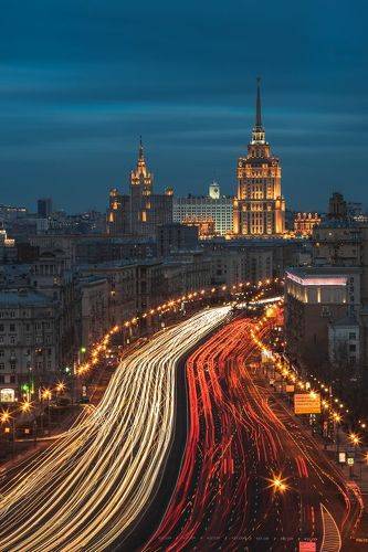 Кутузовский проспект вечером