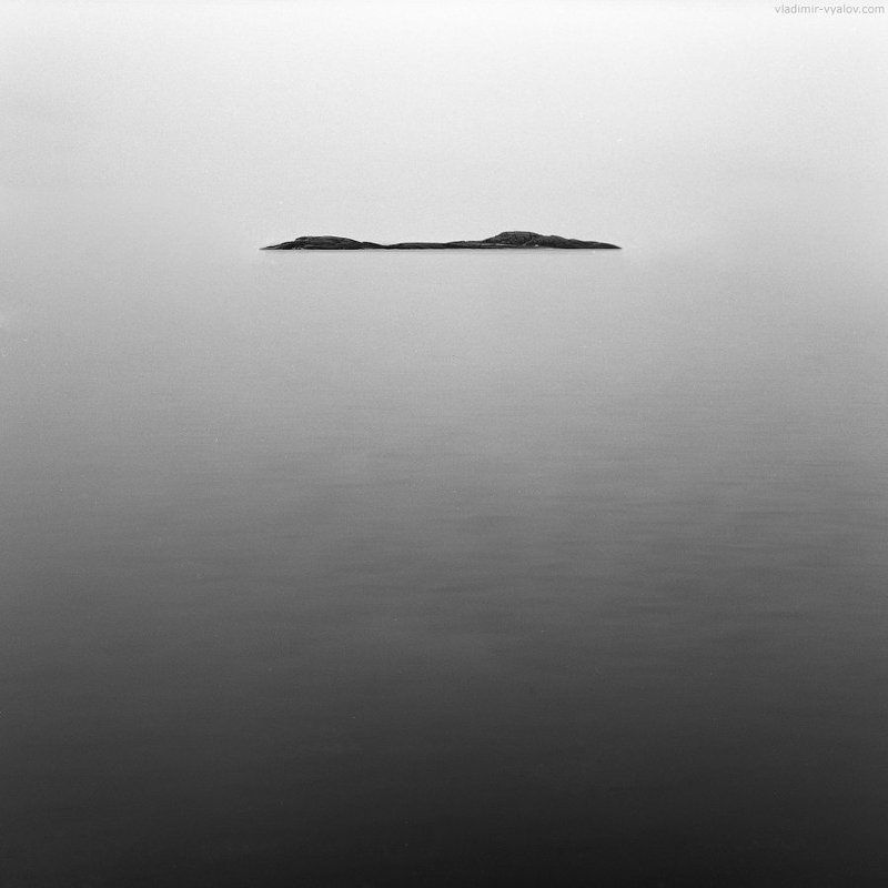 120, 6x6, acros, analog, black and white, bronica, film, fuji, fujifilm, island, karelia, lake, medium format, minimal, minimalism, russia, spring, square, water, пейзаж, путешествия, весна, север, карелия, озеро, остров, минимализм, пленка, чб  фото превью