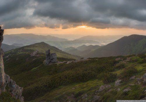 Карпаты. Рассвет на Вухатом камне, так рассветик маленький.
