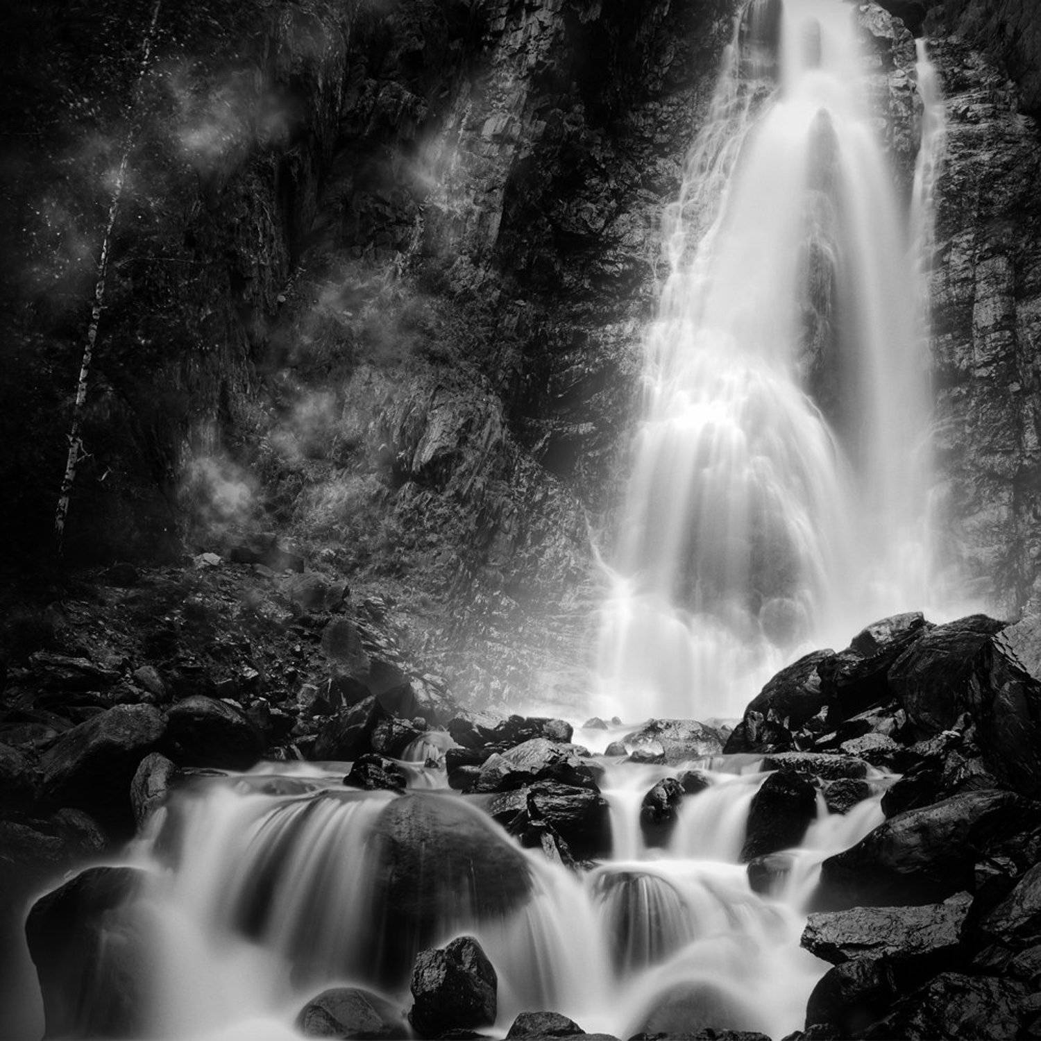 пейзаж, природа, вода, водопад, чб, чернобелое, камни, брызги, туман, квадрат, большой, красивая, высокий, Дмитрий Антипов