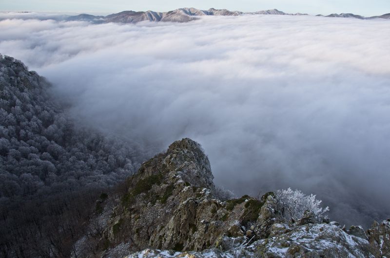на берегах облачного моря фото превью
