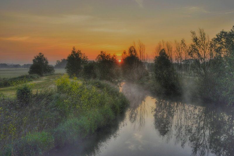 Early in the morning. фото превью
