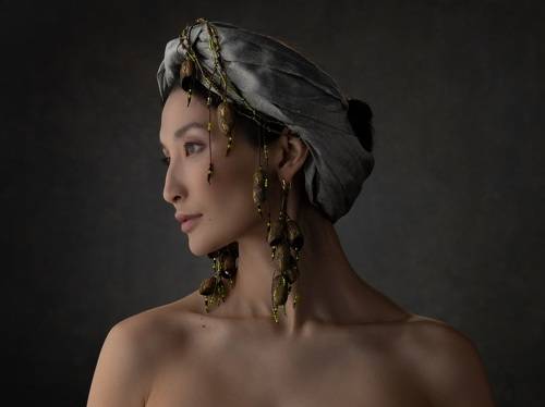 Silk Mannerism