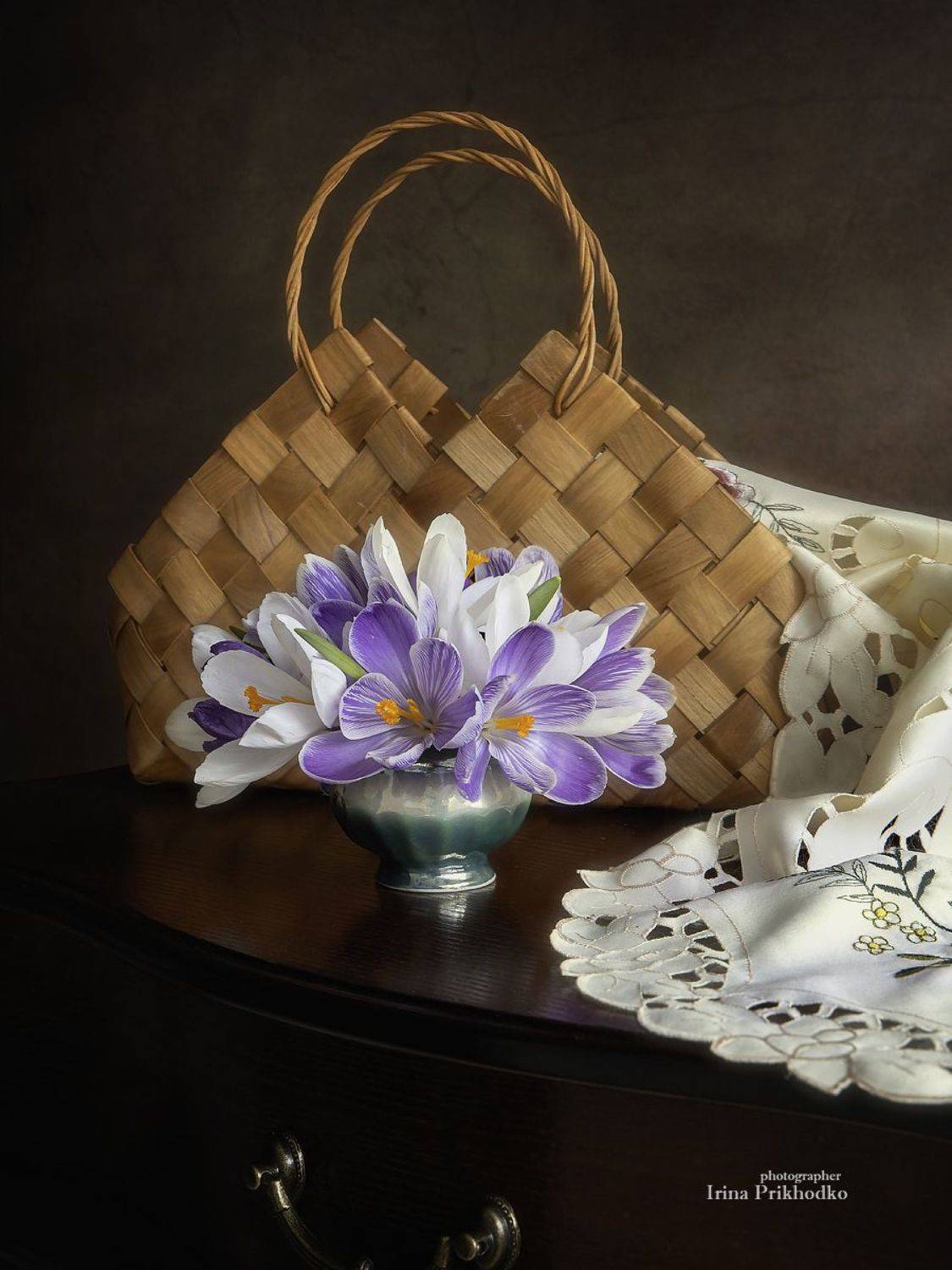 натюрморт, весна, цветы, крокусы, Приходько Ирина
