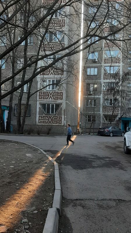 шаварёв, стрит, Луч света среди каменных джунглей. фото превью