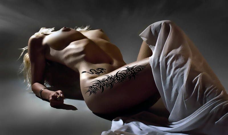 cosplay, косплей, фотомонтаж, коллаж, фотошоп, creative, креатив, photoshop, война, erotic, girl, nude, art, арт, арт-ню, девушка, модель,  обнаженная, фотомодель, фотосессия, фотография, эротика, bodyart, nudeartphoto Эро-Айсберг отдыхает фото превью