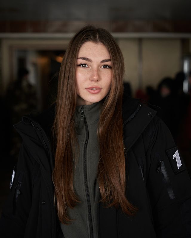 Марьяна Наумова, репортер, 1 канал, Донецк, ДНР, Россия, РФ, Портрет, естественный свет,  Марьяна Наумова фото превью